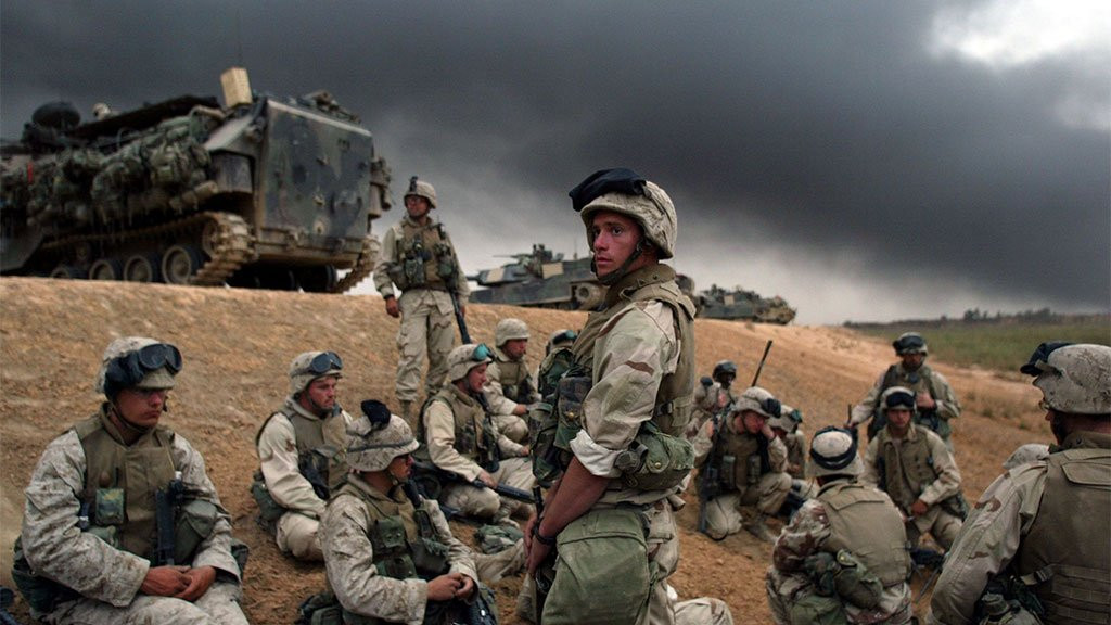 Američki marinci se raspoređuju u blizini Bagdada u aprilu 2003