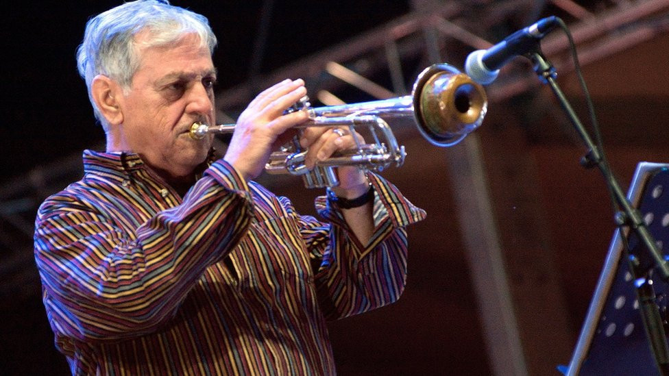 Duško Gojković nastupa na Egzit festivalu 2015.