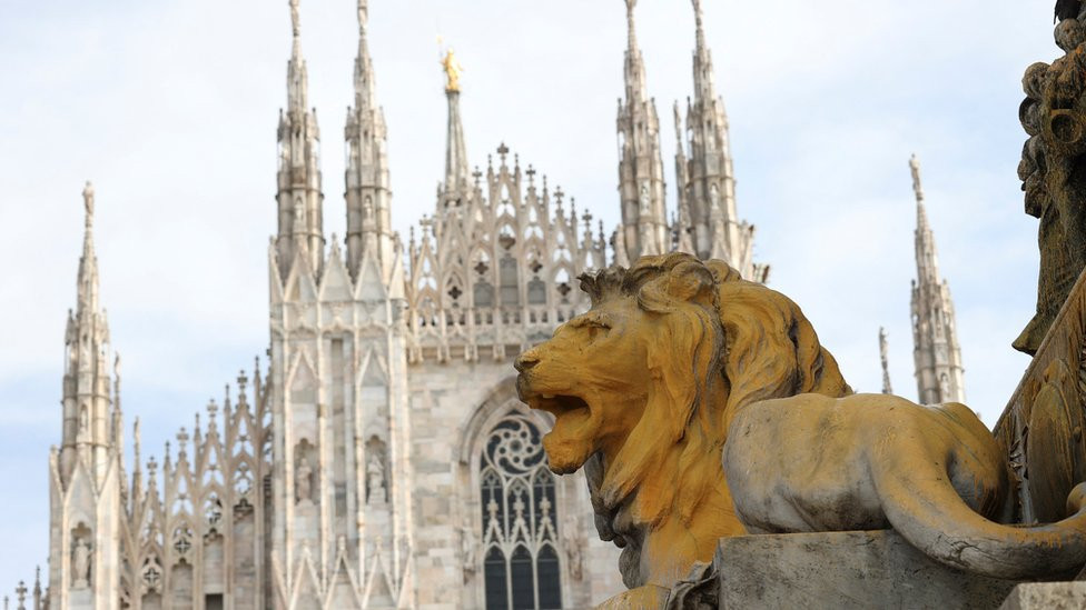 boja, spomenik, klimatski protest, Italija