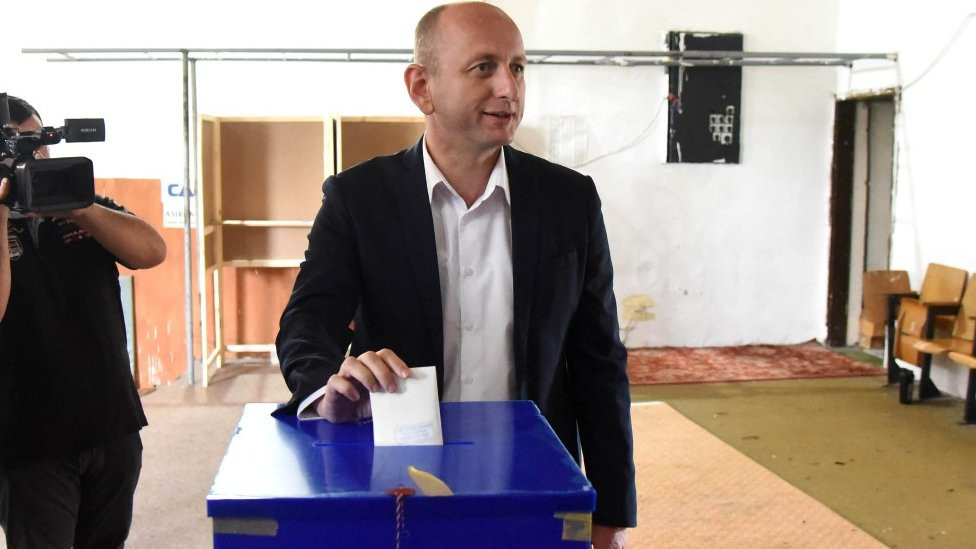 Milan Knežević, izbori u Crnoj Gori