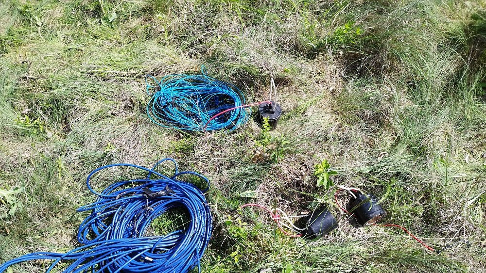 Oprema koju su članovi Zaječarske inicijative zatekli na Kraljevici za koju se sumnja da se koristi kod geoloških istraživanja