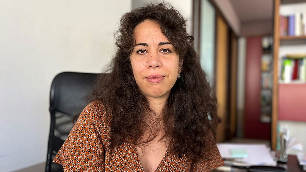 Advokatica Krizanti Kauni