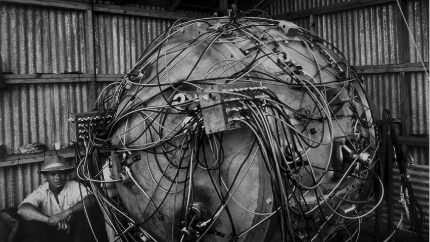 Gedžet, nuklearna sprava postavljena na vrh kule za Triniti test 1945. godine