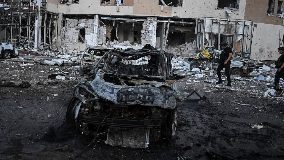 A view shows a site of a Russian missile strike, amid Russia's attack on Ukraine, in Zaporizhzhia, Ukraine August 10, 2023. REUTERS/Viacheslav Ratynskyi