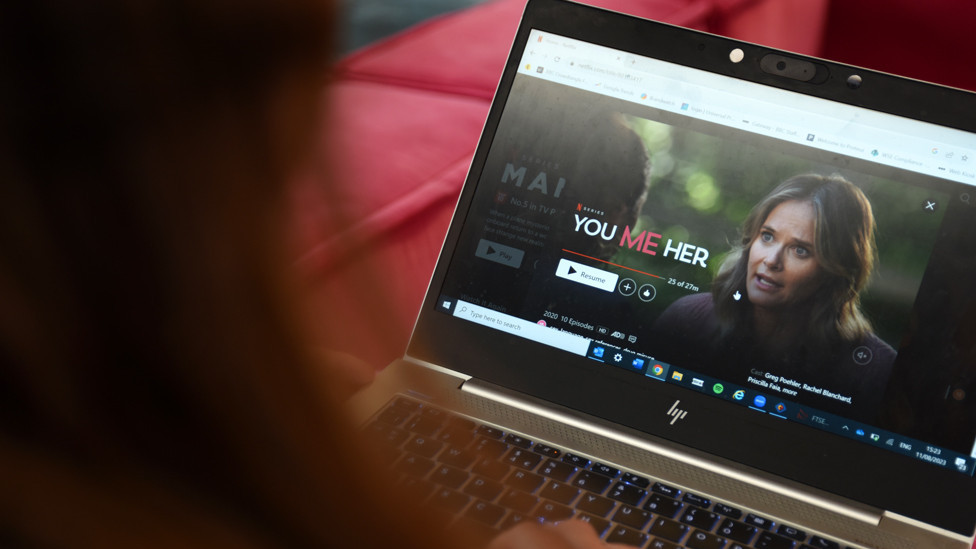 Ellie House looking at Neflix