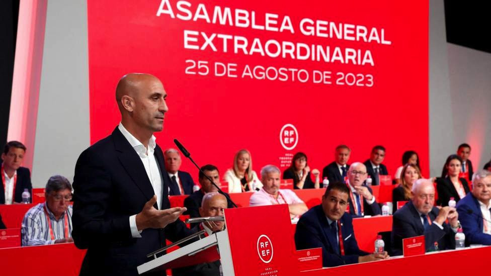 Rubiales in the RFEF meeting on Friday