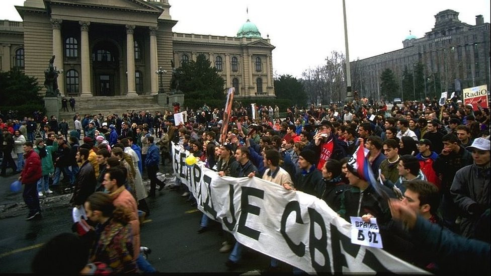 „Beograd je svet" bila je parola studentskog protesta 1996.