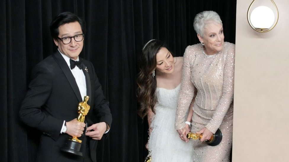 Ke Huy Quan, winner of the Best Actor In A Supporting Role award, Michelle Yeoh, winner of the Best Actress in a Leading Role award and Jamie Lee Curtis, winner of the Best Supporting Actress award for "Everything Everywhere All at Once" pose in the press room at the 95th Annual Academy Awards at Ovation Hollywood on March 12, 2023 in Hollywood, California.