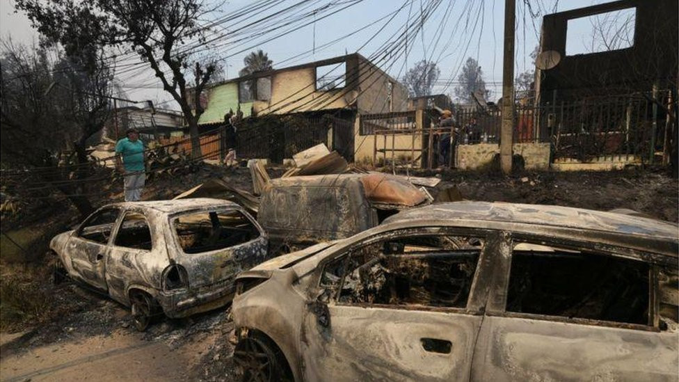 There are many people who have been left with almost nothing, like in this neighborhood of Los Olivos, in Viña del Mar.