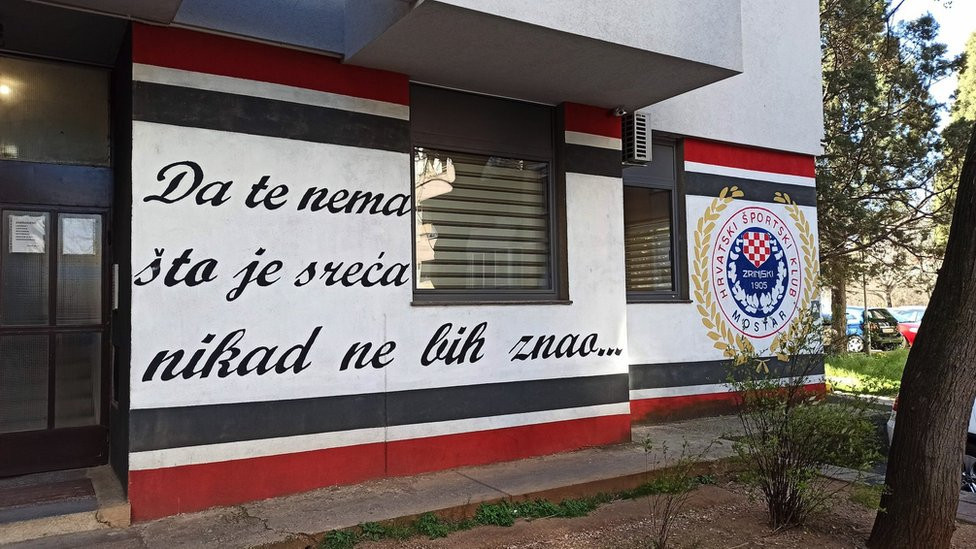 Mural u zapadnom delu Mostara posvećen HŠK Zrinjskom