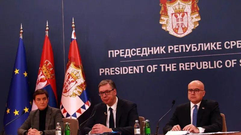 Ana Brnabić, Aleksandar Vučić i Miloš Vučević 