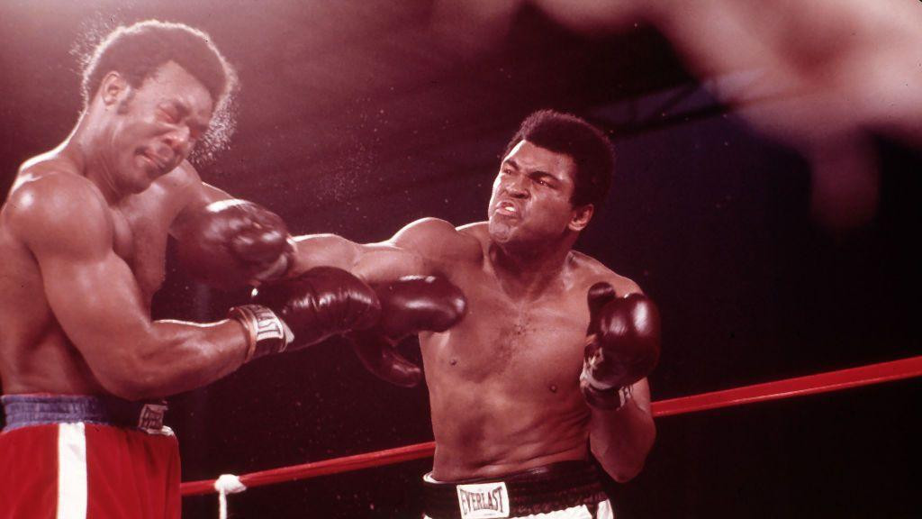 Jedan od najčuvenijih boks mečeva svih vremena nazvan Rumble in the Jungle - Forman protiv Alija 30. oktobra 1974. godine