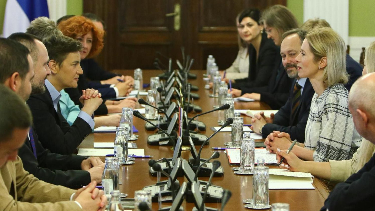 Kaja Kalas sa predstavnicima vlasti