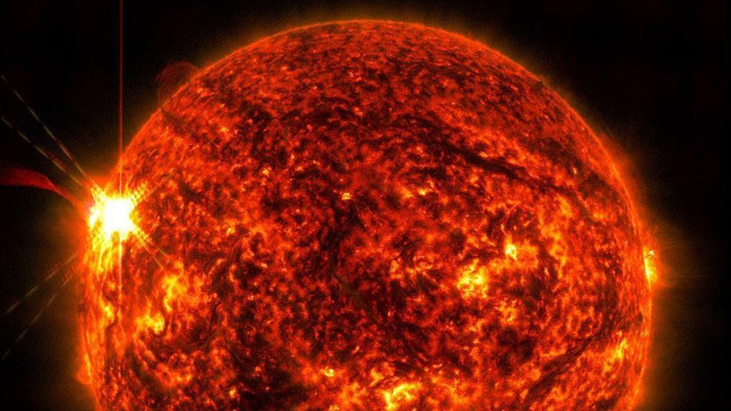 NASA Opservatorija za solarnu dinamiku snimila je ovu sliku solarne baklje