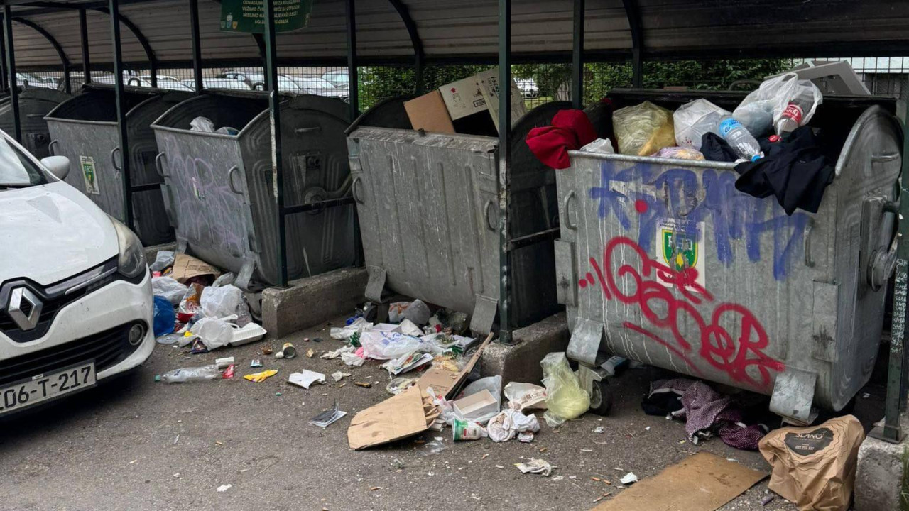 Smeće na Grbavici, sarajevskom naselju