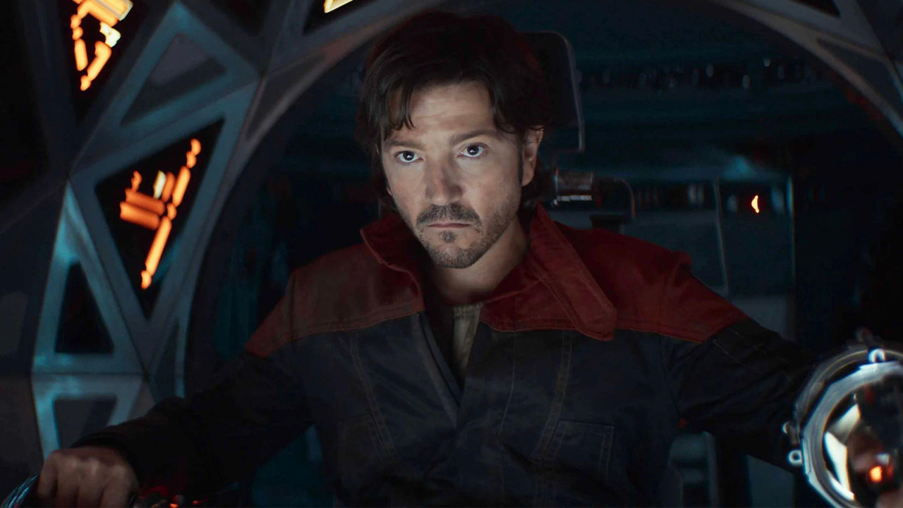 Dijego Luna kao Kasijan Andor