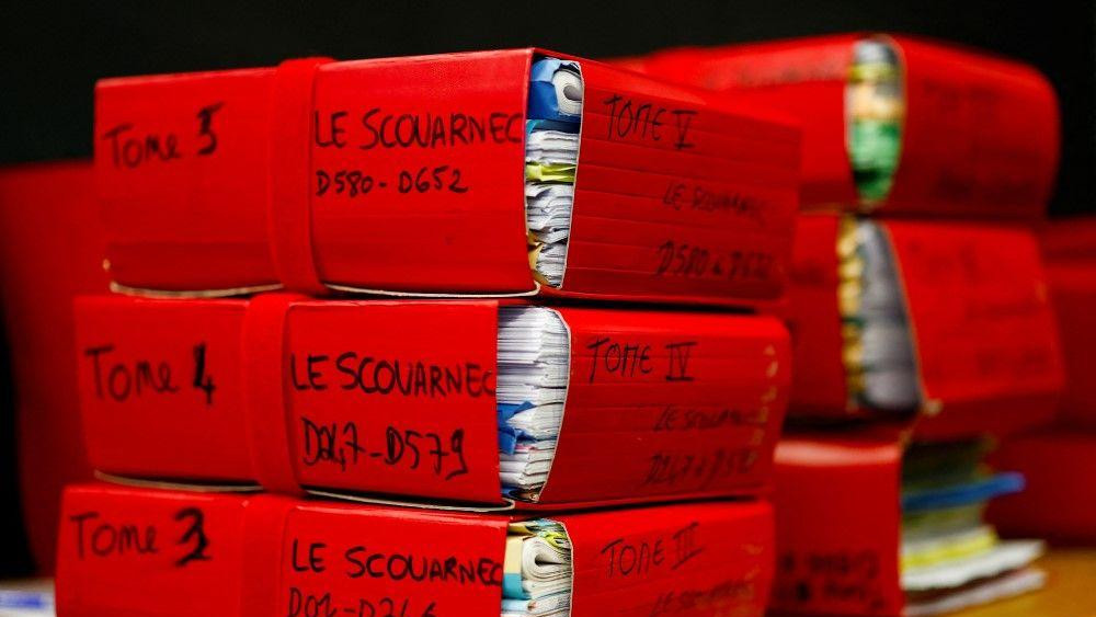 le skuarnek, suđenje hirurgu u francuskoj