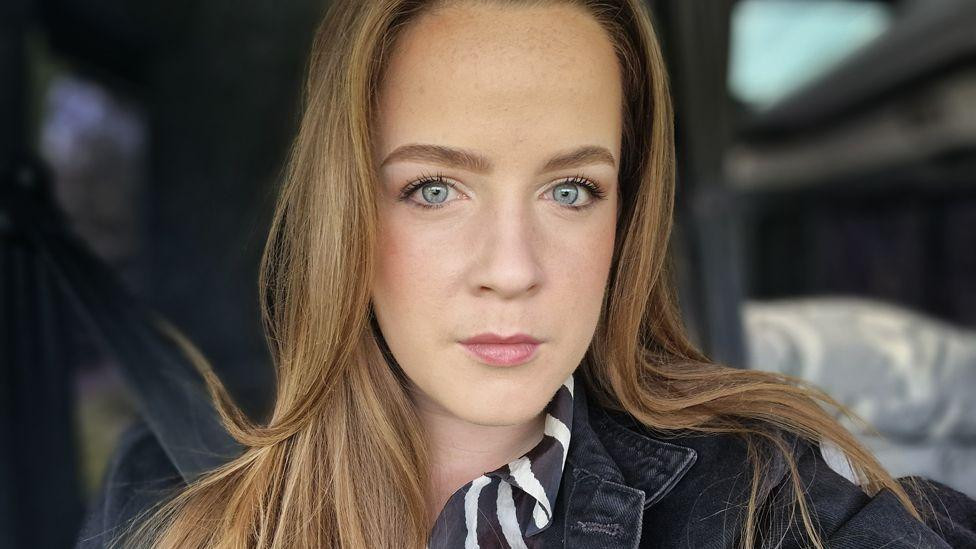 Eloiz je promenila karijeru da bi se lakše borila sa migrenama  