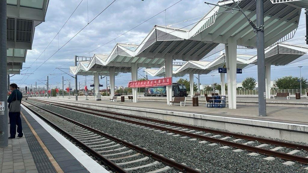 Peroni na železničkoj stanici u Novom Sadu