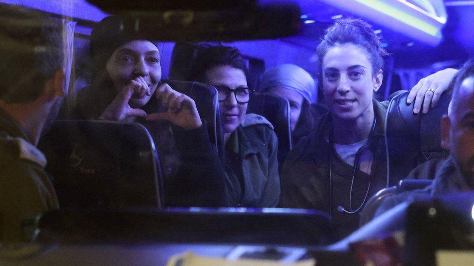 oslobođeni izraelski taoci, novembar 2023. 