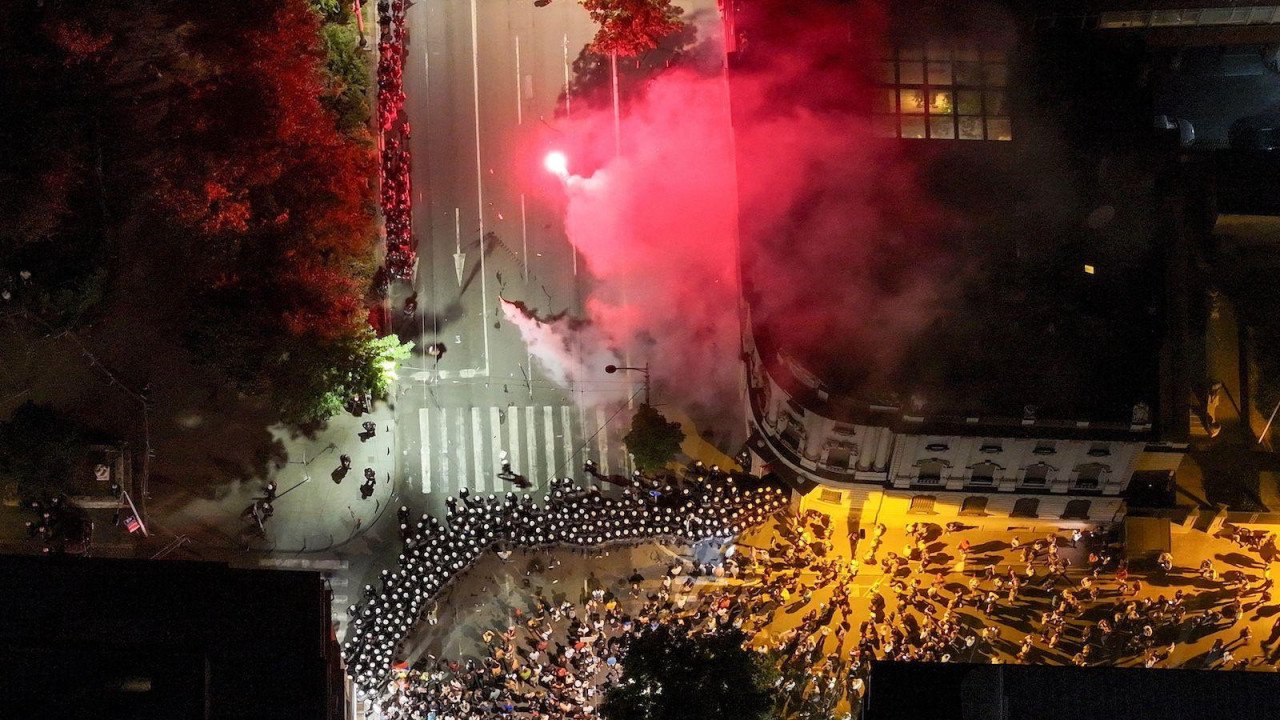 Kordon policije Vidovdanski protest