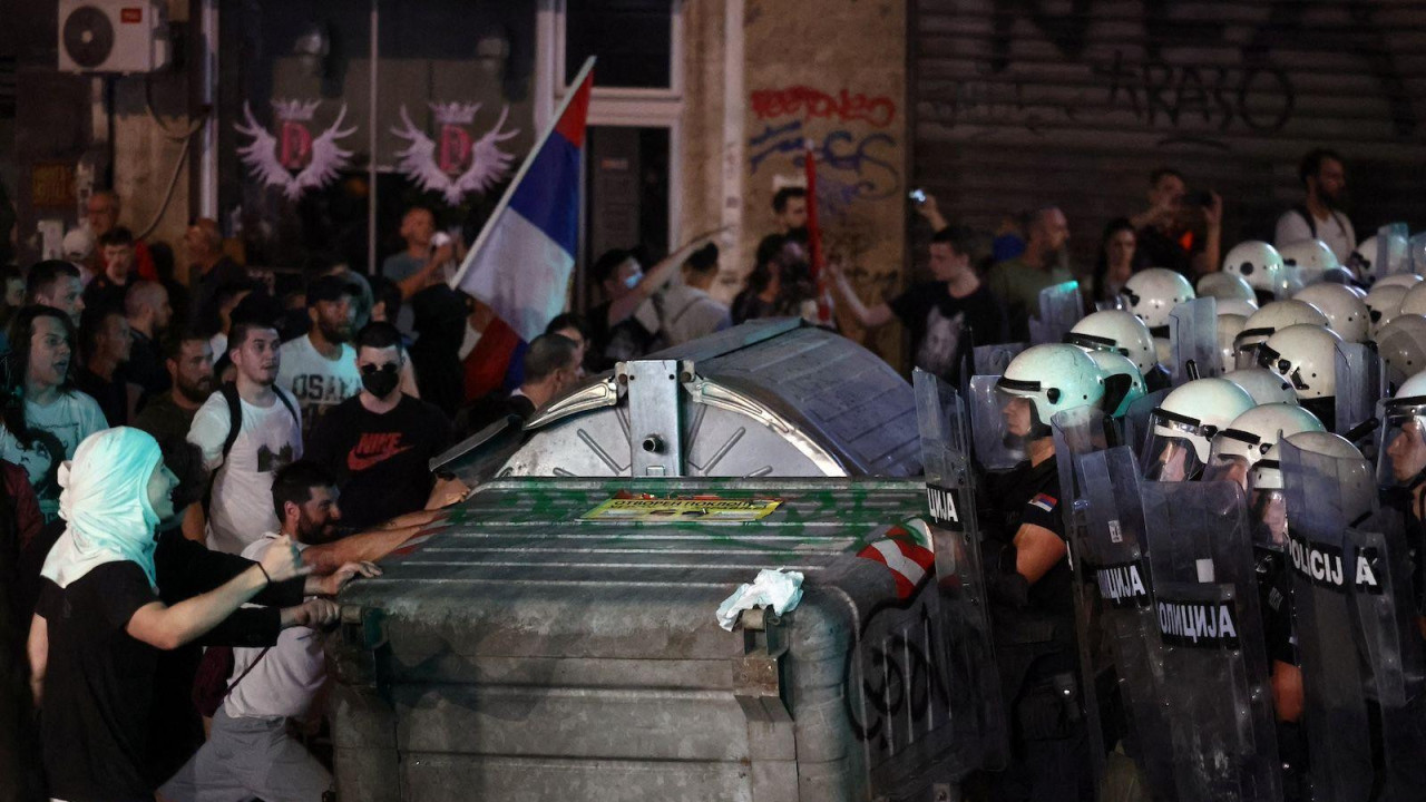 demonstranti, policija, Vidovdanski protest