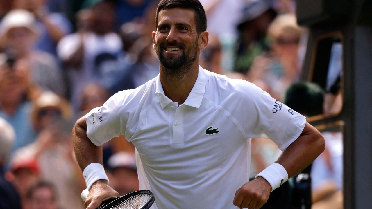 Novak Đoković, proslava posle pobede u drugom kolu Vimbldona