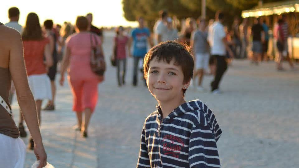 Raspuste je Noa često provodio u bivšoj Jugoslaviji, a sa 9 godina letovao je u Petrčanima, u Hrvatskoj 