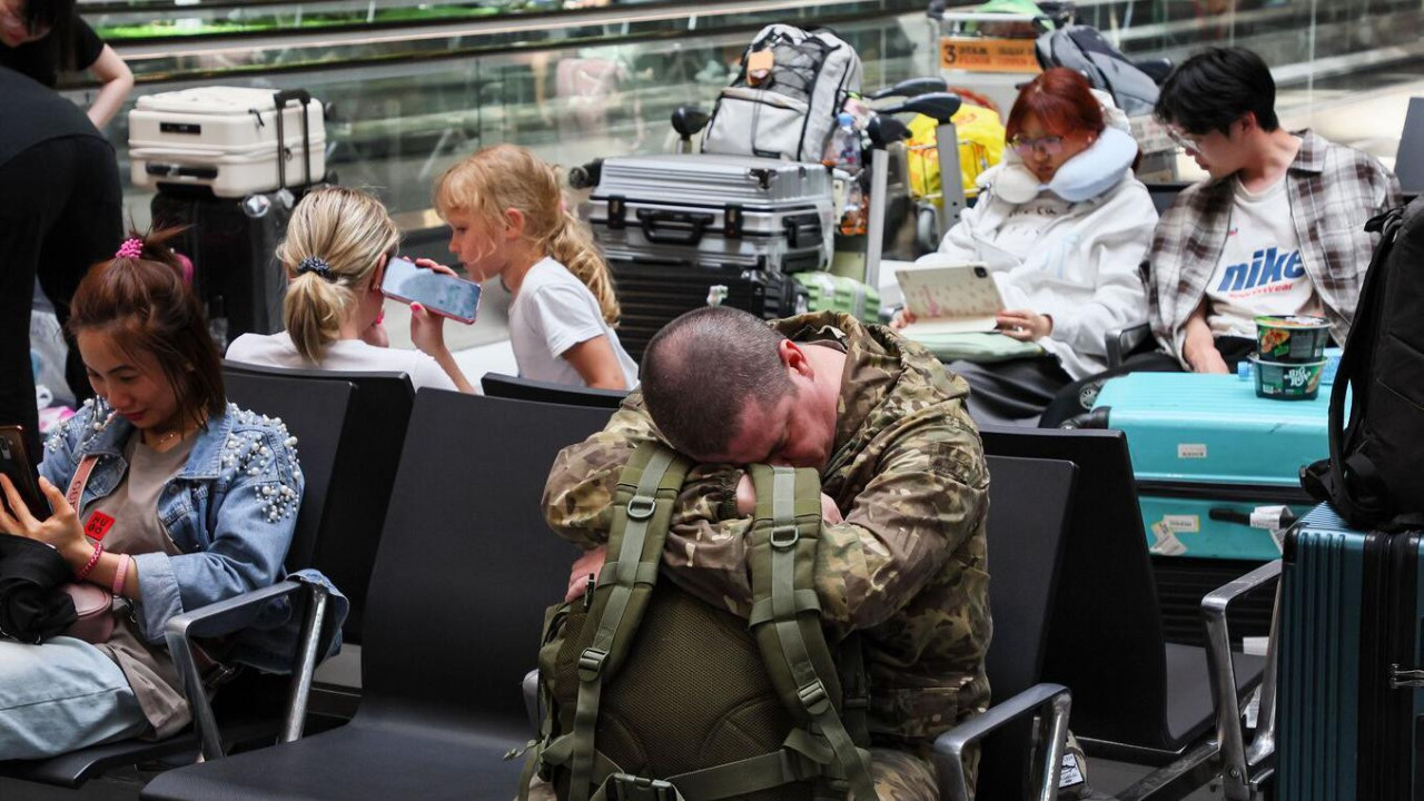 Putnici čekaju na jednom od moskovskih aerodroma 