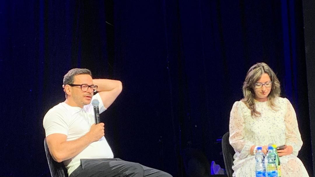 Ilja Jašin i devojka koja je vodila razgovor