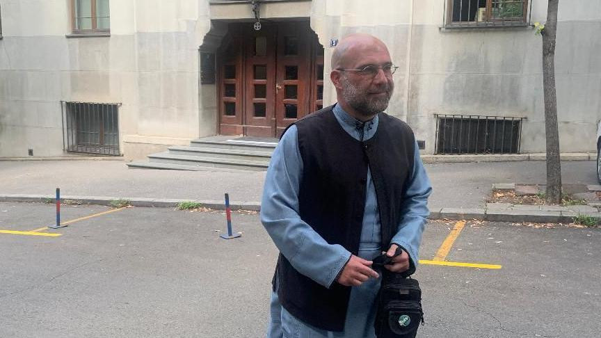 Vukašin Milićević ispred Patrijaršije