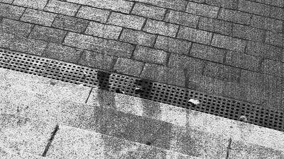 Senka žrtve atomske bombe u Hirošimi na kamenim stepenicama