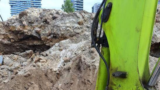 Bager i bomba na gradilištu „Beograda na vodi"