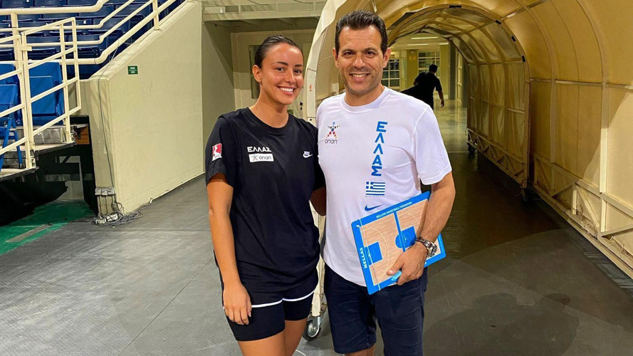 Jelena Todorović je prethodnih godina sarađivala sa brojnim poznatim trenerima, poput Dimitrisa Itudisa, kome je pomagala u grčkoj reprezentaciji