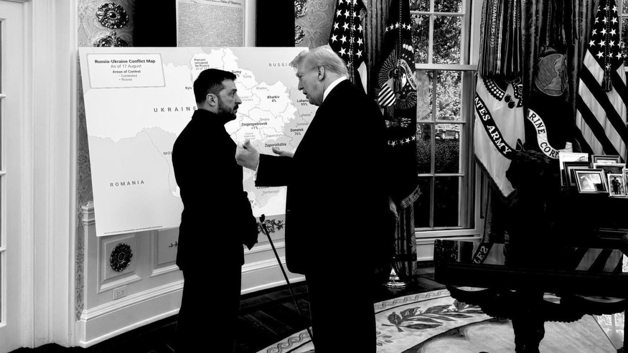 Tramp i Zelenski razgovaraju ispred mape koju je predstavila administracija američkog predsednika