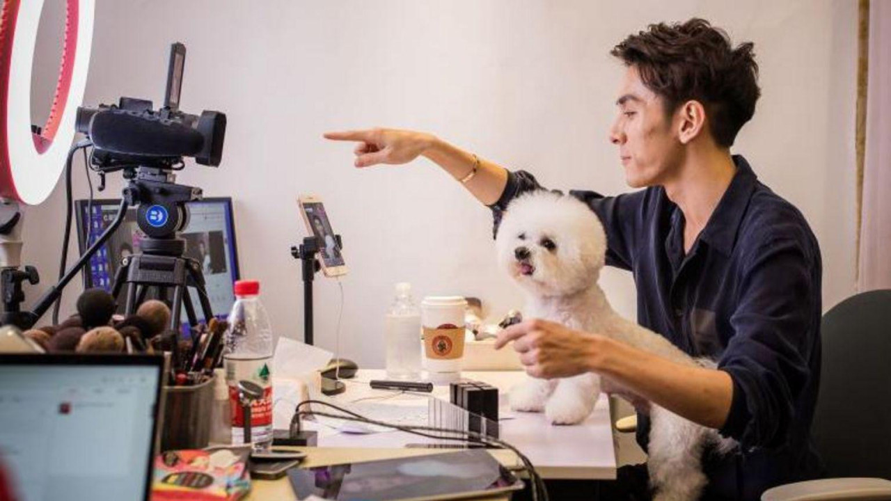 Kineski bloger Li Đjaći je prodao 15.000 ruževa za pet minuta prenosa uživo