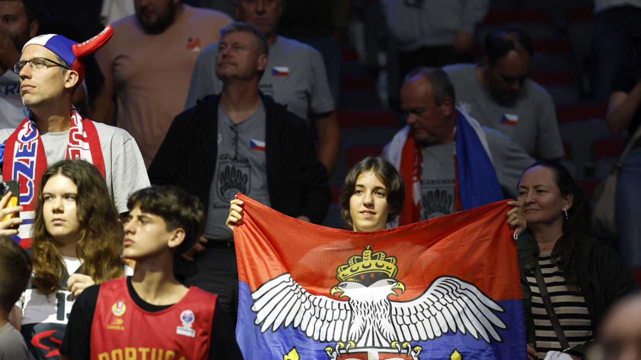 Srpska navijačica u Rigi