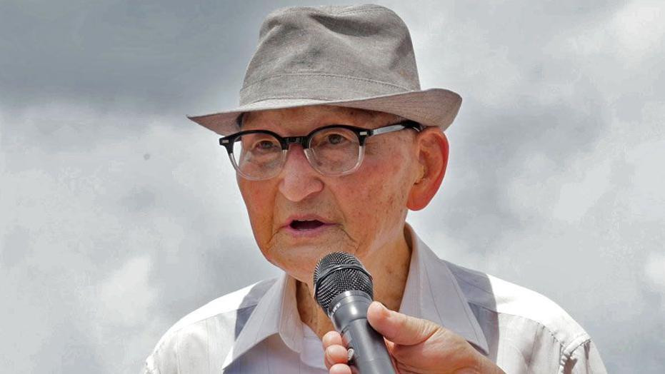 An Hak-sop sa šeširom na galei