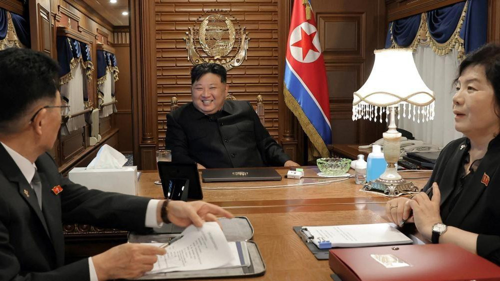 Kim Džong Un, voz severnokorejskog vođe, kim džong un sedi u vozu sa saradnicima