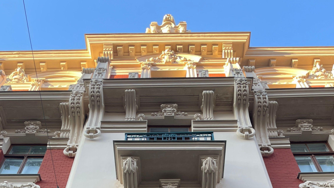 Zgrade su podizale arhitekte Ajzenštajn, Mandelstam i Pekšens