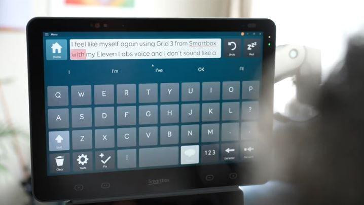 Kompjuter koji koristi Sara