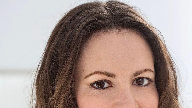 Spisateljica Ejmi Odel