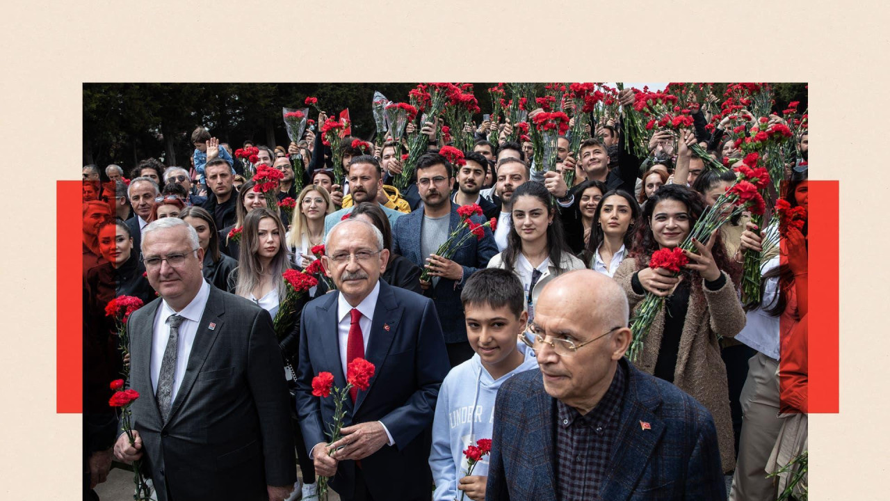 Predsednički izbori 2023. godine bili su tesni: Erdogan je osvojio 52,18 odsto glasova, jedva dovoljno da pobedi opozicionog rivala Kemaal Kilidždaroglua (sa crvenom kravatom)