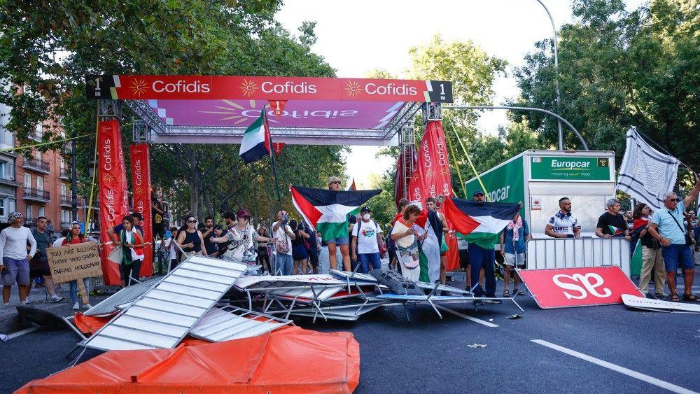 vuelta, prekinuta biciklistička trka u madridu