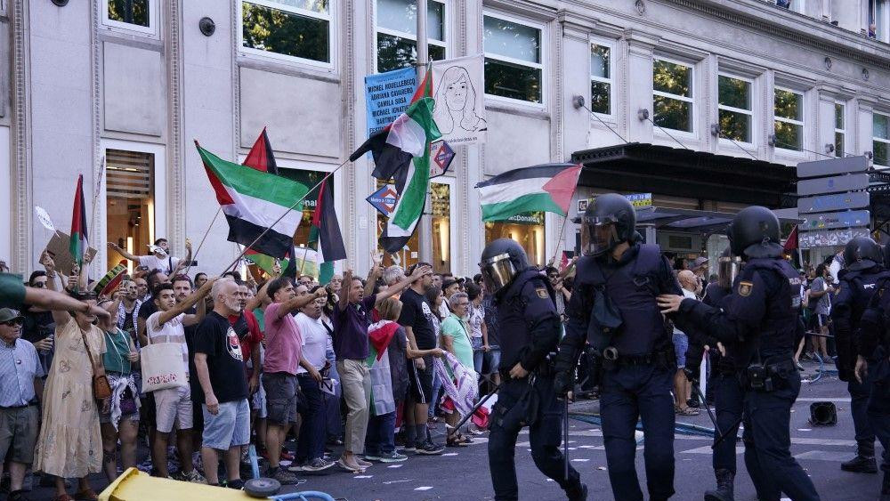 vuelta, prekinuta biciklistička trka u madridu