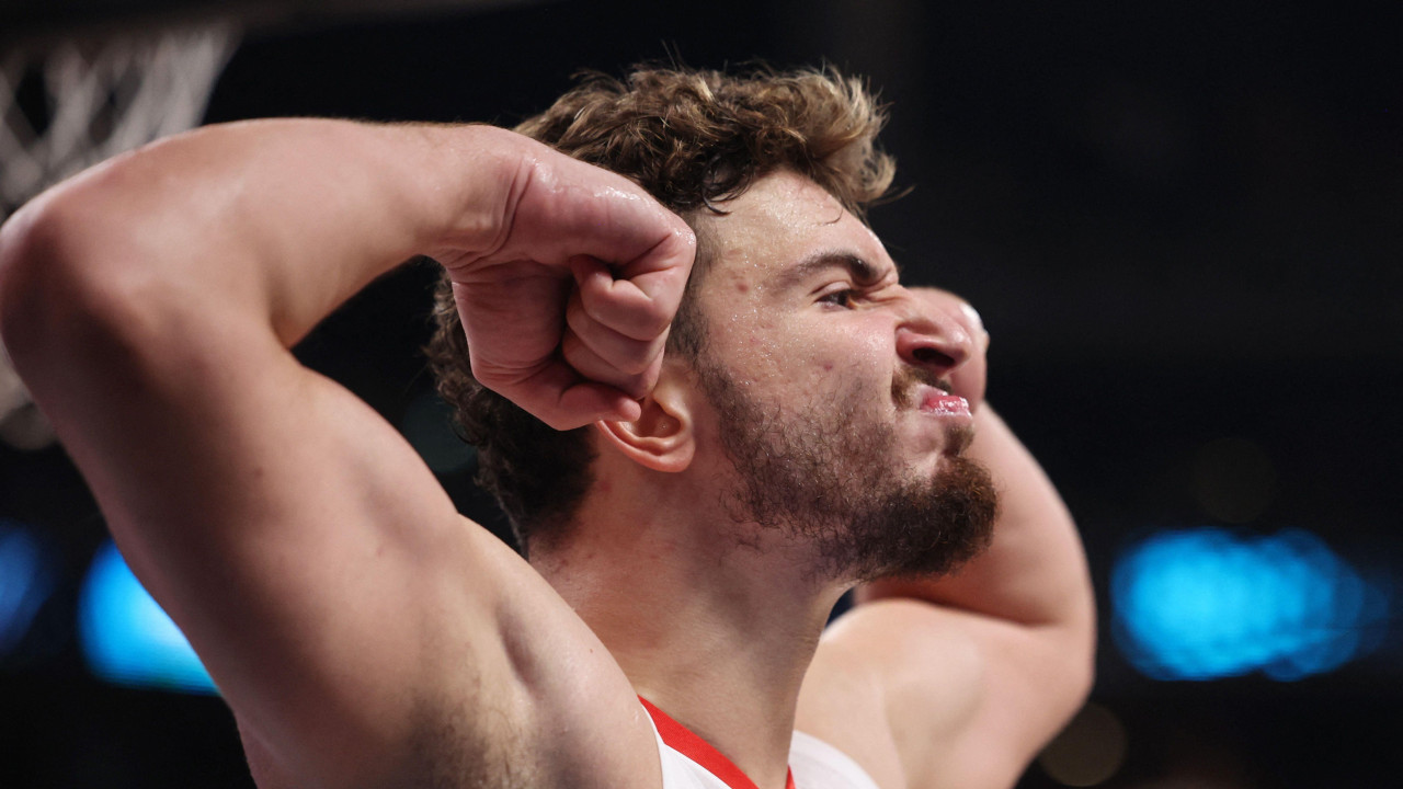 Alperen Šengun slavi