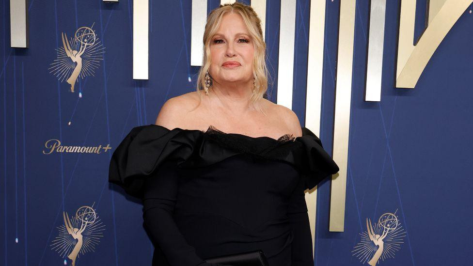 Dženifer Kulidž, glumica u crnoj haljini