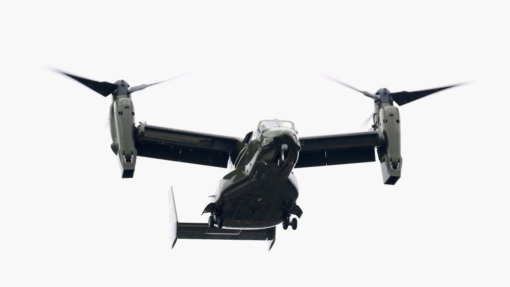 Helikopter Ospri tokom Trampove posete Kraljevskoj vojnoj akademiji Sandherstu, u Engleskoj 2018. 