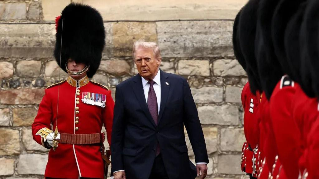 Donald Tramp sa britanskim gardistima