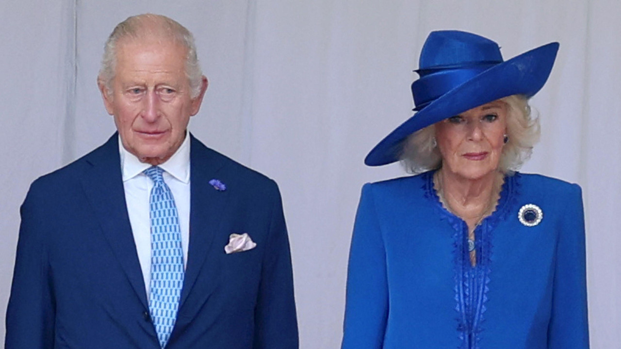 Britanski kralj Čarls III i britanska kraljica Kamila tokom svečanog dočeka